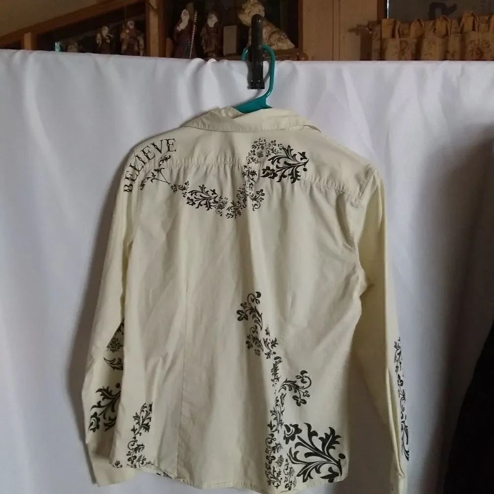 Disney blouse  - Picture 3 of 7